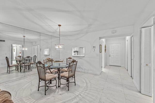250 JOHN F KENNEDY Drive 107, Atlantis, FL 33462