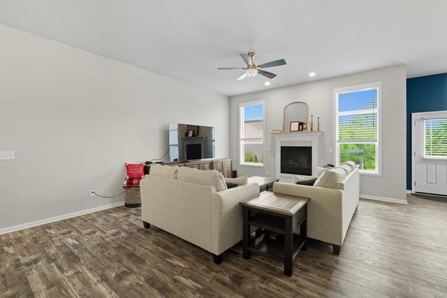 951 Margarets Way, Belleville, WI 53508