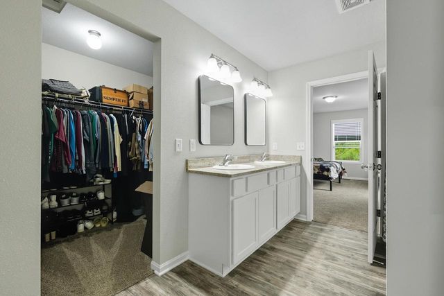 951 Margarets Way, Belleville, WI 53508