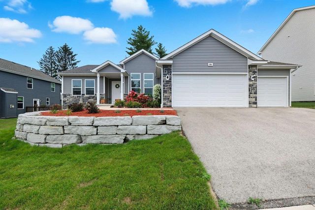 951 Margarets Way, Belleville, WI 53508