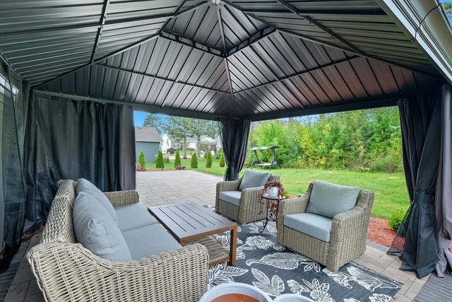 951 Margarets Way, Belleville, WI 53508