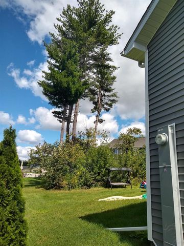 951 Margarets Way, Belleville, WI 53508