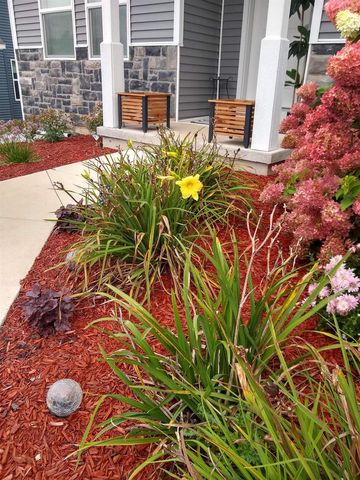 951 Margarets Way, Belleville, WI 53508