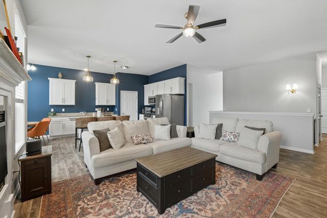 951 Margarets Way, Belleville, WI 53508