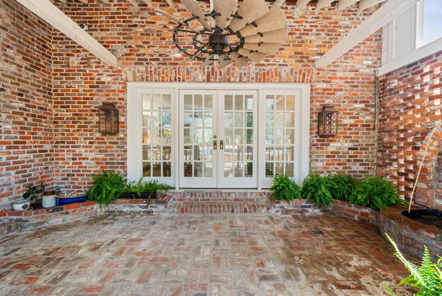 100 W Walker Drive, Summerville, SC 29483