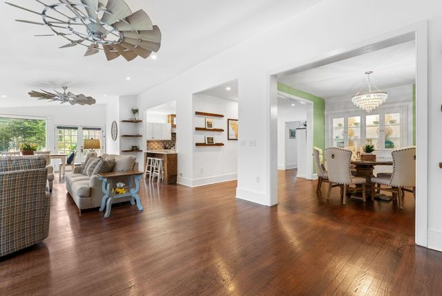 100 W Walker Drive, Summerville, SC 29483