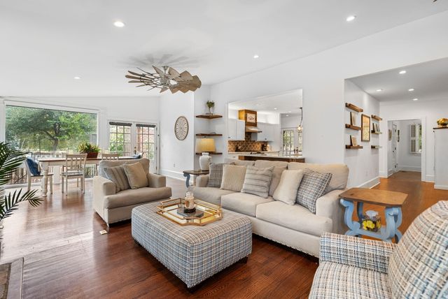 100 W Walker Drive, Summerville, SC 29483