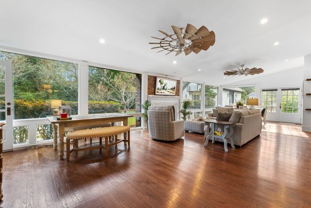 100 W Walker Drive, Summerville, SC 29483