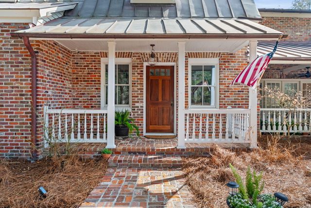 100 W Walker Drive, Summerville, SC 29483