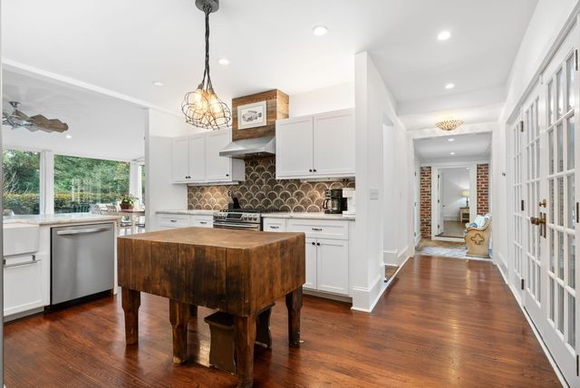 100 W Walker Drive, Summerville, SC 29483