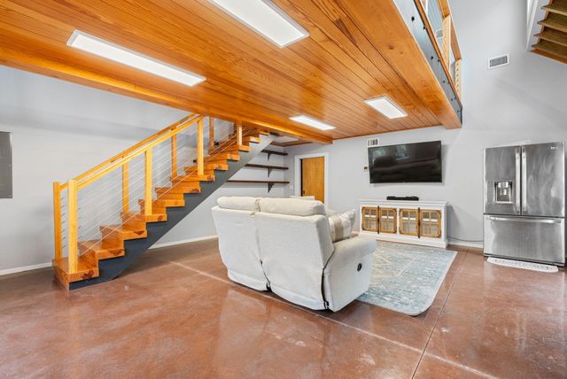 100 W Walker Drive, Summerville, SC 29483