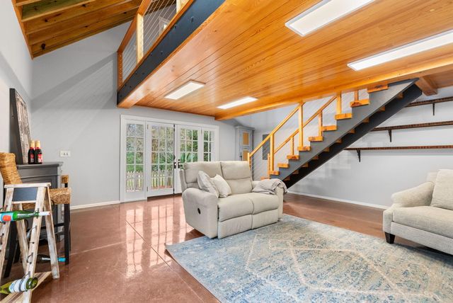 100 W Walker Drive, Summerville, SC 29483