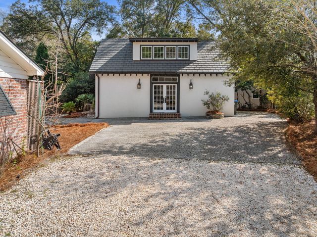 100 W Walker Drive, Summerville, SC 29483