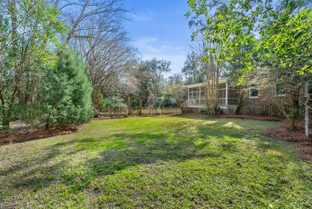 100 W Walker Drive, Summerville, SC 29483