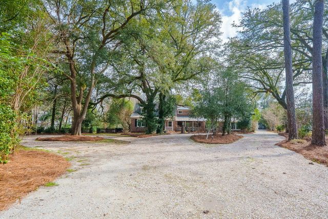 100 W Walker Drive, Summerville, SC 29483