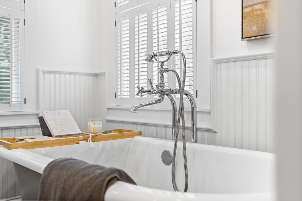 Image 57 of property listing at 100 W Walker Drive, Summerville, SC 29483