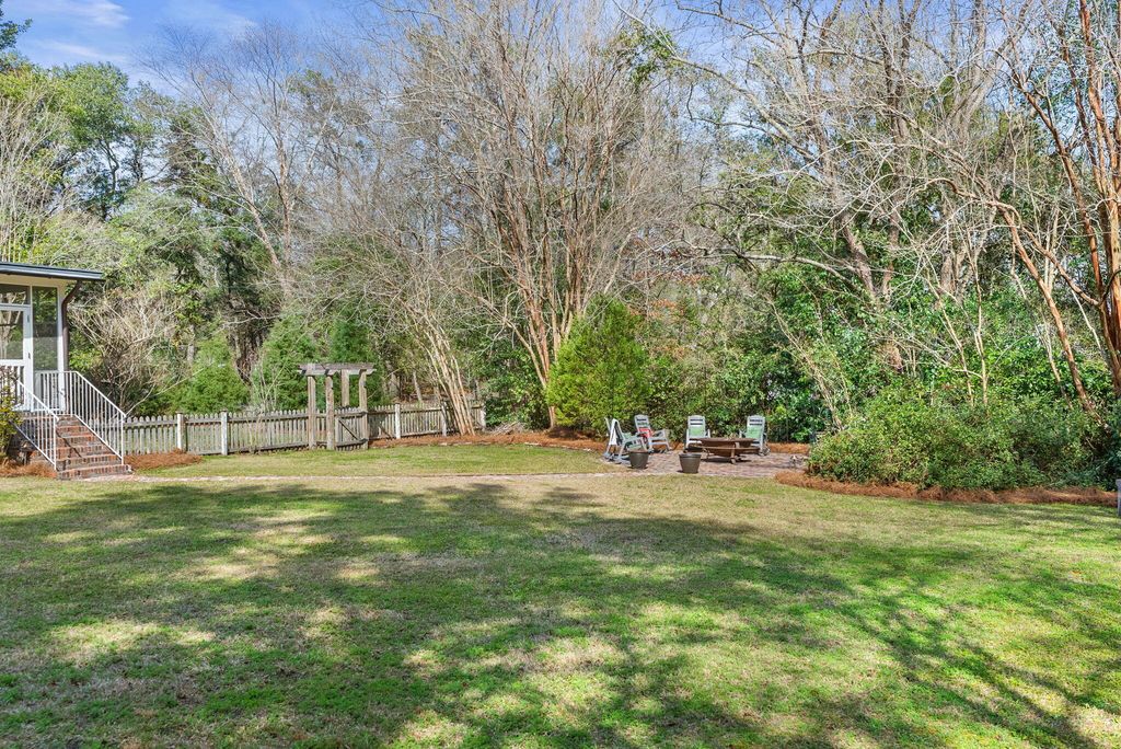 Image 74 of property listing at 100 W Walker Drive, Summerville, SC 29483