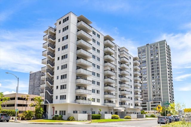 509 University Avenue 607, Honolulu, HI 96826