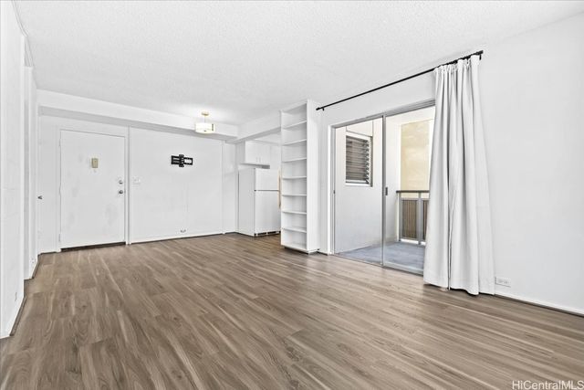 509 University Avenue 607, Honolulu, HI 96826