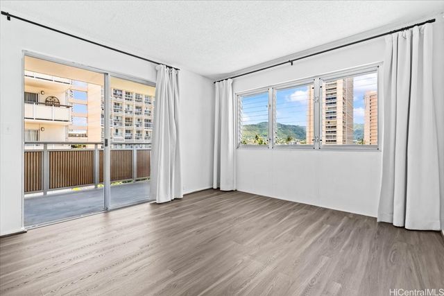 509 University Avenue 607, Honolulu, HI 96826
