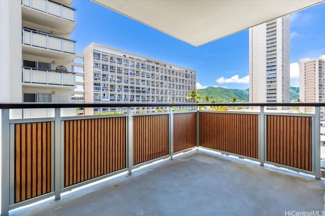 509 University Avenue 607, Honolulu, HI 96826