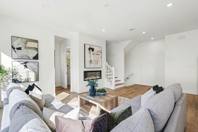 1222 Wycliffe Drive, Houston, TX 77043