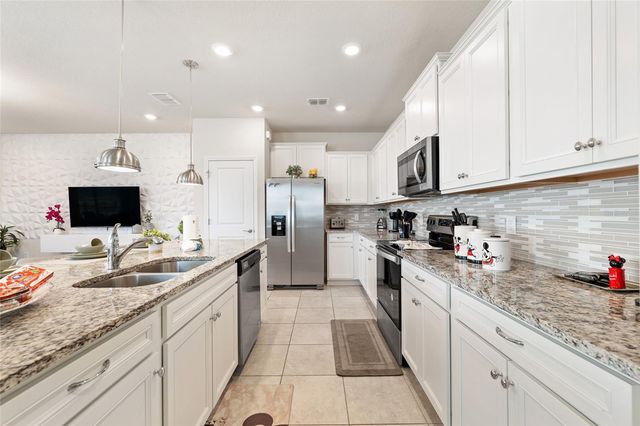 4250 LANA AVENUE, Davenport, FL 33897