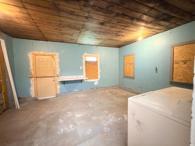 134 E Calvert Street, South Bend, IN 46613