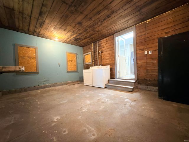 134 E Calvert Street, South Bend, IN 46613
