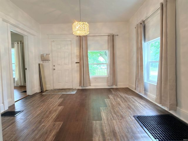 134 E Calvert Street, South Bend, IN 46613