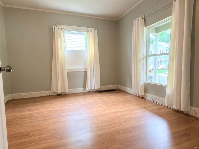 134 E Calvert Street, South Bend, IN 46613