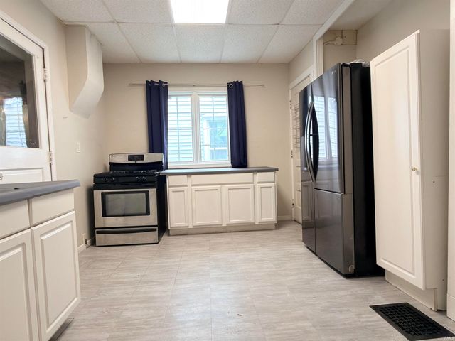 134 E Calvert Street, South Bend, IN 46613