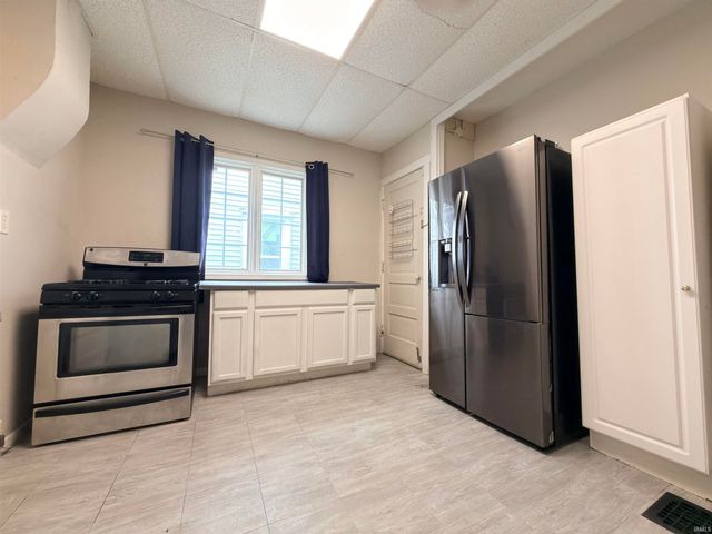 134 E Calvert Street, South Bend, IN 46613