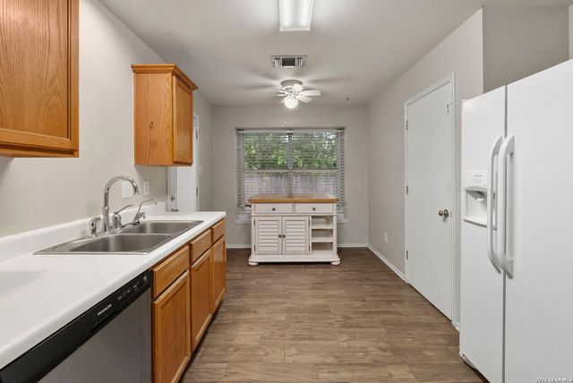 5846 Larkmeadow, San Antonio, TX 78233