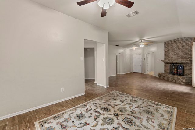 5846 Larkmeadow, San Antonio, TX 78233