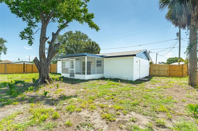 6304 FLORIDA CIRCLE W, Apollo Beach, FL 33572