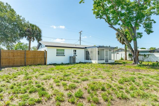 6304 FLORIDA CIRCLE W, Apollo Beach, FL 33572