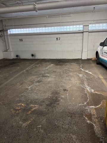 5348 N Cumberland Avenue 214, Chicago, IL 60656