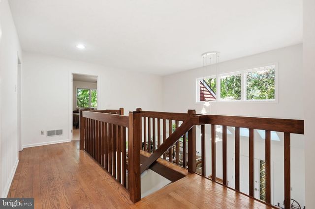 1 TURNBERRY WAY, New Hope, PA 18938