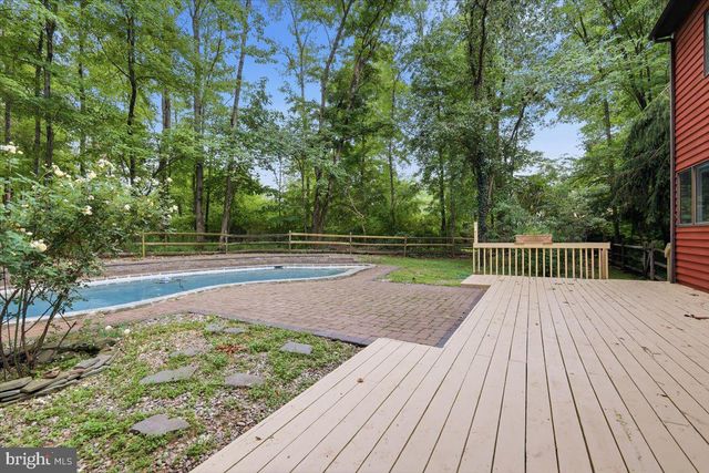 1 TURNBERRY WAY, New Hope, PA 18938