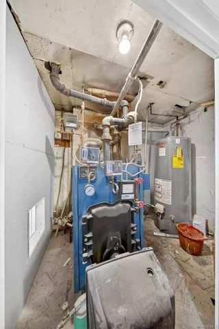 95-11 42nd Avenue, Elmhurst, NY 11373