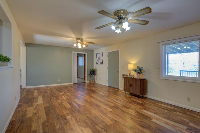 3267 E Bailey Drive, Anderson, CA 96007