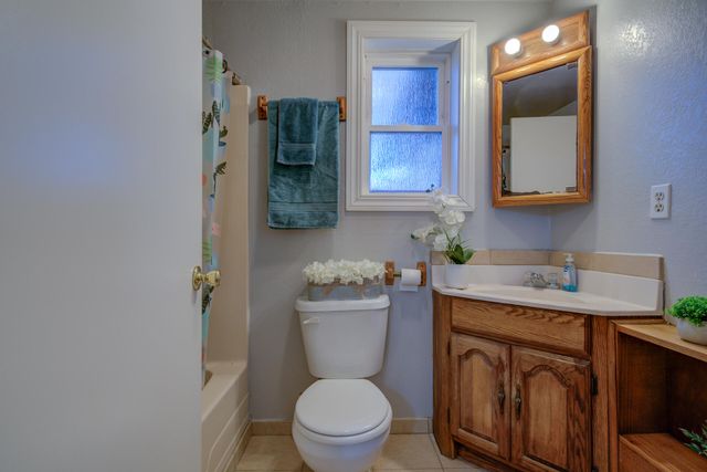 3267 E Bailey Drive, Anderson, CA 96007