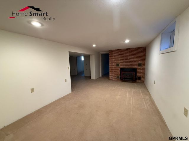 511 Eastridge Drive, Lincoln, NE 68510