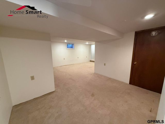 511 Eastridge Drive, Lincoln, NE 68510
