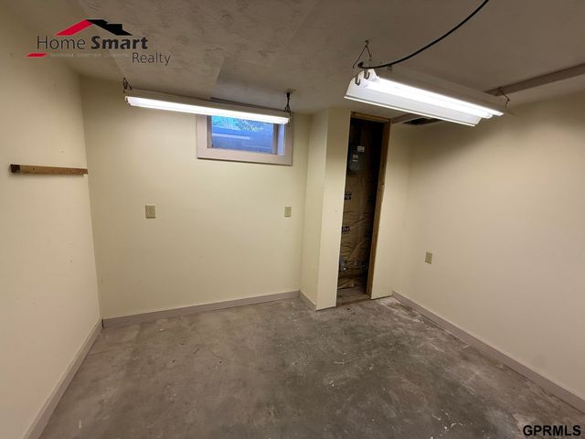 511 Eastridge Drive, Lincoln, NE 68510