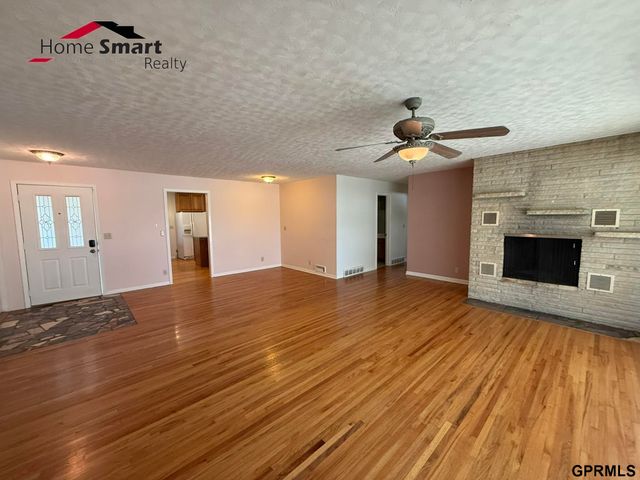 511 Eastridge Drive, Lincoln, NE 68510
