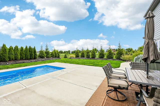 4204 Omaha Drive, Bargersville, IN 46106