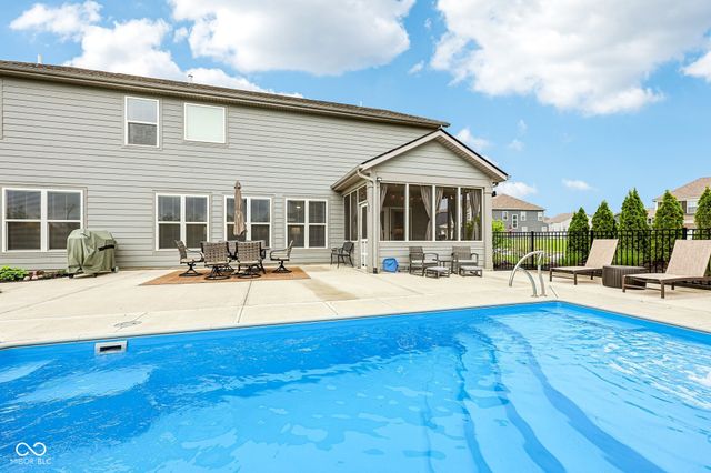 4204 Omaha Drive, Bargersville, IN 46106