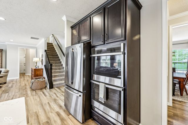 4204 Omaha Drive, Bargersville, IN 46106